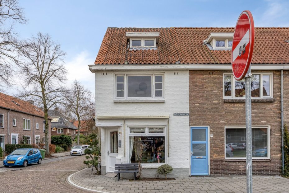 Balsemienplein 7 foto